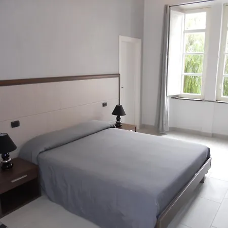 Sant'agostino فندق مبيت وإفطار 4*
